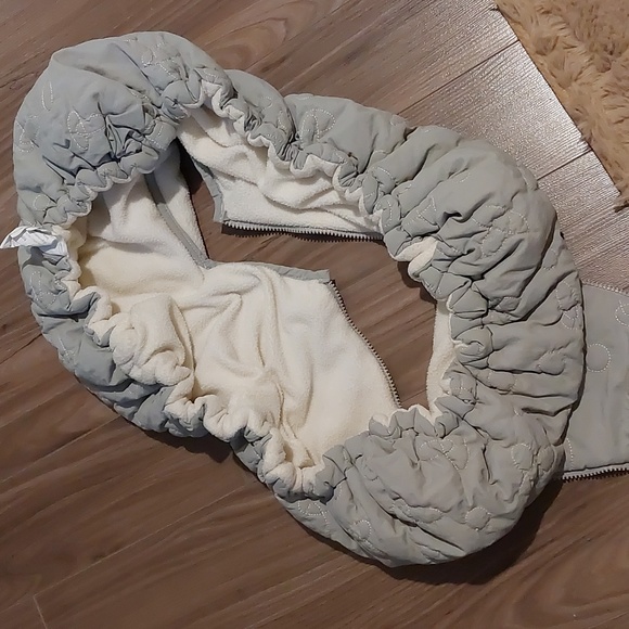 Easy brand carseat cover - Picture 3 of 3